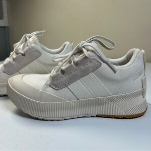 Sorel Women's Out N About III Sneaker White Cream Size 5